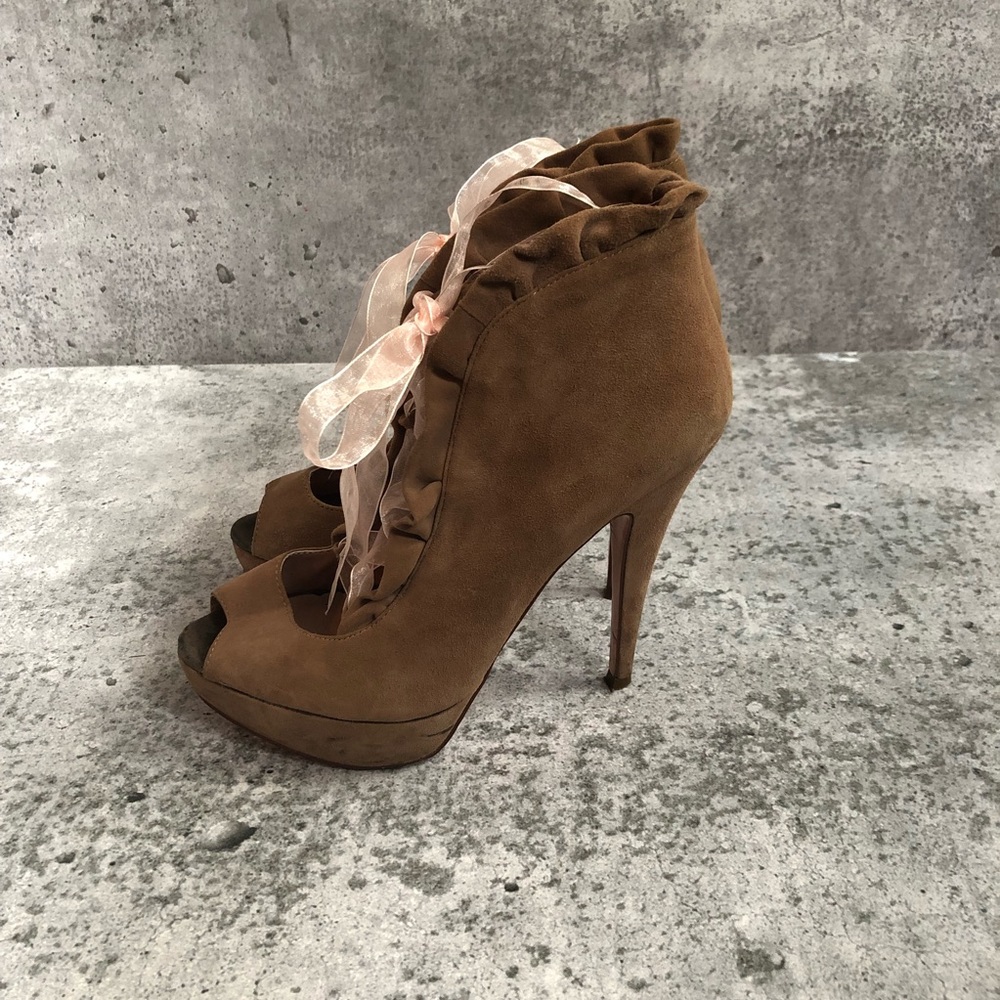 Betsey Johnson | Ribbon Heels